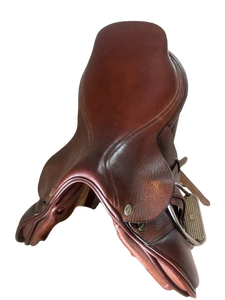 Selle d'équitation anglaise élégante en cuir de qualité supérieure, cuir véritable, fabriquée à la main, confortable, durable, légère, équipement équestre - Product Image 3