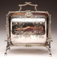 Boîte à biscuits antique Fenton Brothers Twig Frame, motif floral et oiseaux gravés, chauffe-plat personnalisé en laiton Art Déco, argenté et doré, pliable