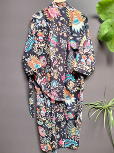 Bata Kimono de Algodón Suave y Transpirable con Estampado Digital de Dibujos Animados para Mujer, Camisón de Verano Hecho a Mano con Cuello en V y Elástico, de Naaz Textile - Product Image 2