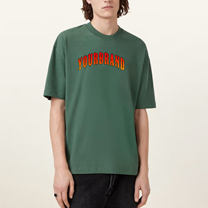 เสื้อยืดผู้ชายแบบกำหนดเอง เสื้อยืดพิมพ์ลายและปักโลโก้สีเขียวทรงโอเวอร์ไซส์สำหรับผู้ชาย - Product Image 1