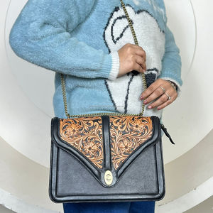 Sac à bandoulière élégant en cuir de vachette véritable, fait main, avec motif floral, fermeture à rabat, sac à main élégant pour femme, tendance 2025 - Product Image 4