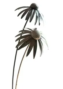 Piquets décoratifs en aluminium à motif floral pour de magnifiques expositions extérieures dans les maisons aux couleurs saisonnières éclatantes - Product Image 6