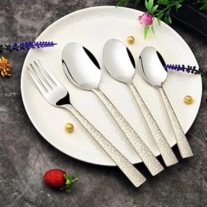 Ensemble de Couverts Métalliques Élégants pour la Table : Cuillère, Fourchette et Service de Table – Conçu pour un Style de Vie Moderne en Cuisine - Product Image 1