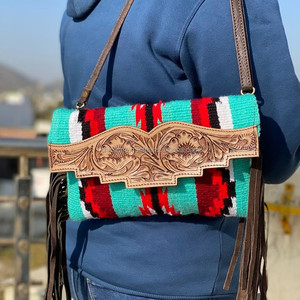 Nouveau Western élégant véritable cuir aztèque usiné Multi couleur frange sac à bandoulière vente chaude nouveauté usiné selle couverture sac à main - Product Image 2