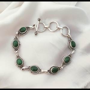 Pulsera de Plata de Ley Hecha a Mano con Malaquita Verde, Joyería de Piedras Preciosas Naturales, Regalo para Mujeres y Hombres - Product Image 4