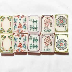Tuiles de Mahjong en Résine Faite à la Main avec Motif Floral, Artisanat Artistique de Collection, Design Traditionnel, Figurine Joker Incluse - Product Image 1