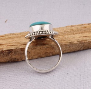 Anillo de Plata de Ley con Turquesa Ovalada Natural, Diseño Clásico para Fiestas, con Cuerda y Borde de Cuentas, Venta al Por Mayor - Product Image 4