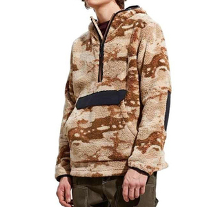 Sudadera con capucha de sherpa para hombre, cálida, con media cremallera frontal, bolsillo de parche, forro polar, camuflaje, ultra suave, con estampado de camuflaje - Product Image 1