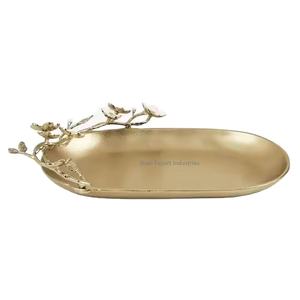 Plateau de service en métal doré populaire avec poignée en forme de rectangle pour la maison et l'hôtel plateaux de service pour aliments et boissons - Product Image 6