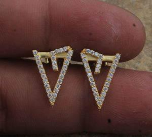 Pendientes de Lujo con Forma de Triángulo y Detalles de Circonita Cúbica, Plateados, Minimalistas, Geométricos, con Piedras Preciosas, para Mujer, Boda, Venta al por Mayor - Product Image 5