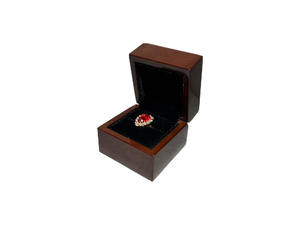 Organisateur de bijoux rectangulaire en bois de noyer massif avec texture naturelle et intérieur protecteur 60x60x53mm Yongda Taiwan - Product Image 4