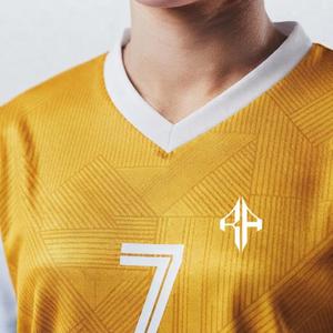 Jersey de Fútbol de Manga Corta con Cierre de Pullover, Logotipo Blanco, Cuello en V, Material de Alta Calidad, Corte Regular para Mujer de RIVIAN ATLANTIC - Product Image 5