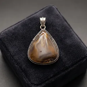 Pendentif en Agate Naturelle et Laiton Fait Main, Bijou en Pierre Précieuse pour la Fabrication de Colliers, Vente en Gros - Product Image 5