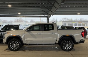 Oferta Premium: GMC Canyon Denali, Tracción en las Cuatro Ruedas, Cabina Doble - Product Image 5
