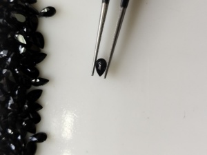 Spinelle noire naturelle 5x3MM taille poire, pierre précieuse de qualité supérieure pour la fabrication de bijoux - Product Image 2