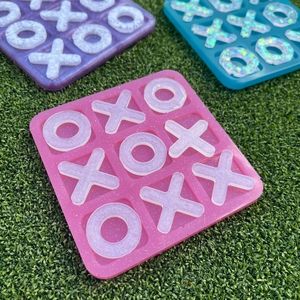 Molde de resina de silicona con purpurina para juegos de mesa, diseño cuadrado de Tres en Raya (X y O) - Product Image 1