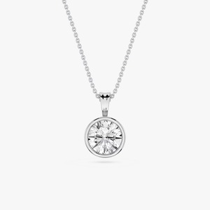 Pendentif classique personnalisé en or massif 18 carats plaqué rhodium avec diamant brillant de 7 carats E VVS cultivé en laboratoire certifié IGI pour un usage quotidien - Product Image 1
