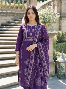NOUVEAUTÉ : Ensemble Salwar Kameez pour femme Zain Exports (Kurti, Pantalon, Dupatta, Sous-vêtement) en tissu mousseline de coton imprimé numérique réversible - Product Image 5