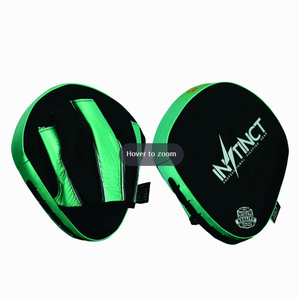 ถุงมือชกมวยแบบไทย รุ่นใหม่ ผลิตตามสั่ง ขายส่ง วัสดุไมโครไฟเบอร์ หนังเทียม ระบายอากาศดี ขายดี - Product Image 1