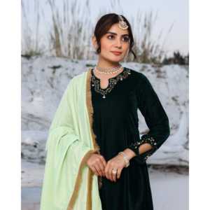 Conjunto de traje de terciopelo verde para mujer Laira, diseño de diseñador, ropa de fiesta, Kurta étnica, Palazzo, Dupatta, atuendo festivo de invierno para boda - Product Image 6