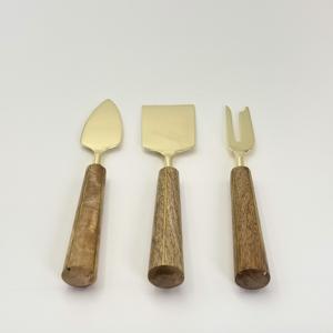 Achetez maintenant et découvrez tout : ensemble d'outils pour trancher et étaler le fromage en acier inoxydable avec manche en bois - Product Image 3