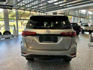 Usado 2026 Para SUV mediano Tuner con motor diésel de 2.8L, versión VX, transmisión automática - Product Image 2