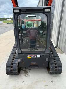 Chargeuse compacte Kubota SVL65-2, 60 kW, diesel, avec godet frontal, pour travaux de construction et agricoles - Product Image 3
