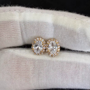 Boucles d'oreilles de luxe en diamant de laboratoire taille ovale avec serti halo en or plaqué 14 carats, certifiées IGI, haute clarté, bijoux de mariée - Product Image 1