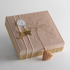Boîte à bijoux carrée en acrylique brodée à la main avec fleurs et perles, étui en velours, taille et logo personnalisables, artisanat artistique fantaisie, décoration moderne pour la maison - Product Image 5
