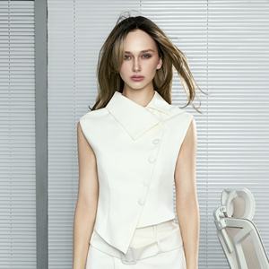 Nuevo diseño personalizado ODM chaleco asimétrico cuello vuelto conjuntos de mujer Vietnam mujeres moda ropa Tops y falda conjuntos - Product Image 4