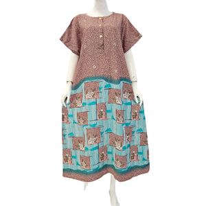 Robe décontractée pour femme, idéale pour la vie quotidienne, confortable en tissu rayonne, par Chrysanta - Product Image 5