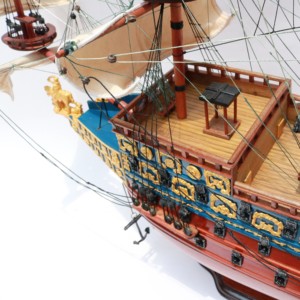 SOVEREIGN OF THE SEAS - Versión pintada en azul - Maqueta de velero europeo hecha a mano - Product Image 4