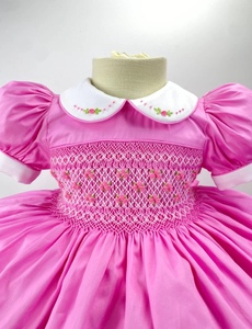 Robe smockée rose pour filles, col Peter Pan, manches bouffantes, broderie écossaise, coupe trapèze, mini, en coton respirant, style doux et mignon pour le printemps - Product Image 5