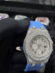 Reloj Cronógrafo de Lujo con Incrustaciones de Moissanita, Esfera Analógica con Números Árabes, Correa de 16 mm de Goma y Acero Inoxidable, Estilo Diamante, Cuarzo - Product Image 2