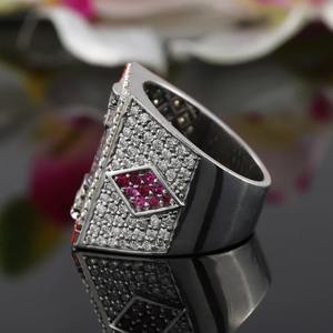 Anillo de Diamantes de Imitación CZ con Diseño de Carta de Póker 'King' Estilo Hip Hop Moderno, Joyería Masculina Iced Out para Uso Diario - Product Image 2