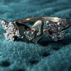 Anillo de Compromiso de Oro Rosa de 18K con Mariposa, Diamante de Corte Brillante de 0.25 CT, Engaste de Puntas, Certificado IGI, Joyería Minimalista para Mujer - Product Image 3