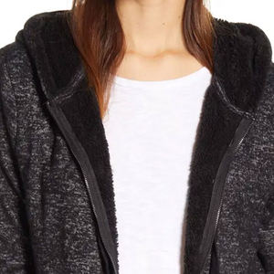 Logo minimaliste, finition lisse / Idéal pour les tenues saisonnières, sweat à capuche zippé pour femme, pour un usage décontracté, tissu doux au toucher, tendance - Product Image 5