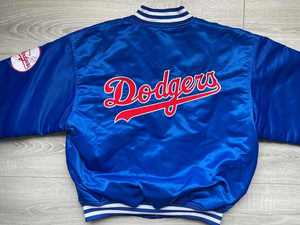 Chaqueta Varsity de Satén Premium para Hombre, Azul Rey 2026, Chaqueta Bomber Retro de Satén de los Dodgers de Los Ángeles con Bordado Tackle Twill, Estilo Urbano - Product Image 5
