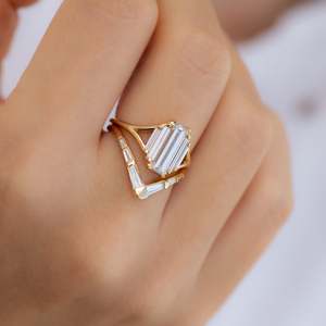 แหวนเพชรทรงเหลี่ยมมรกตเคลือบทอง 14k สำหรับทุกเพศทุกวัย เพชรเพาะเลี้ยงในห้องปฏิบัติการ รับรองโดย IGI สไตล์คลาสสิกสำหรับงานหมั้น น้ำหนัก 1-6 กะรัต - Product Image 4