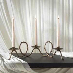 Support de bougie candélabre en aluminium Warm Presence, 10,6 pouces, durable, fait main, écologique, décoration intérieure, activités religieuses - Product Image 2