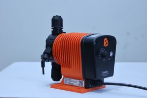 Bomba Dosificadora de Productos Químicos para Ósmosis Inversa de Alta Calidad, Bomba de Dosificación para Tratamiento de Aguas Residuales, Bomba para Planta de Agua por Ósmosis Inversa, MEJOR BOMBA DE FABRICACIÓN INDIA - Product Image 3