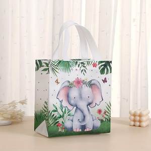Sac fourre-tout recyclable et économique, imprimé sur mesure, réutilisable, en tissu non tissé PP, pour le shopping, les fêtes, la promotion d'entreprise, OEM/ODM - Product Image 1