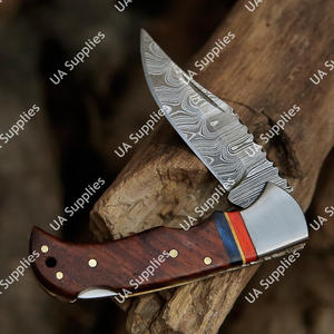 Couteau de poche pliant de survie en plein air en acier Damas forgé à la main avec manche en bois, support ODM OEM - Product Image 1
