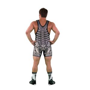 He She Wears Wrestling Débardeur de compression unisexe sans manches en polyester, coupe ajustée, avec impression par sublimation et motif lettres, pour le fitness - Product Image 3