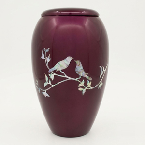 Urne funéraire classique rouge rubis pour cendres humaines, couvercle en laiton poli, urne commémorative en métal, taille adulte, forme de vase - Product Image 2