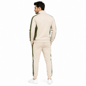 Conjunto Deportivo Personalizado con Cuello Alto para Hombre, Ropa de Gimnasio Ecológica, Chaqueta de Entrenamiento con Cierre y Pantalones Jogger de Algodón y Poliéster - Product Image 3