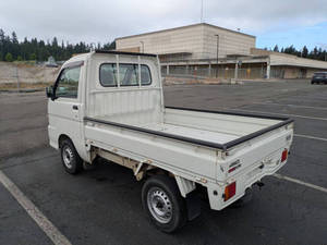 Camioneta Daihatsu Hijet 4x4 MT5 Hi Lo EFI AC PS Modelo Antiguo Usado de 1999 de Alta Calidad ¡EN OFERTA! DISPONIBLE EN TIENDA - Product Image 3