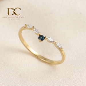 Anillo minimalista de lujo en oro amarillo macizo de 14 quilates con diamante cultivado en laboratorio y topacio azul de Londres para mujer, joyería fina para ocasiones especiales. - Product Image 4