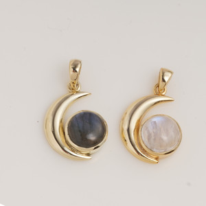 Pendentif en labradorite naturelle en forme de croissant de lune, collier céleste doré, bijou en pierre précieuse à reflets bleus, cadeau pour elle, pour femme - Product Image 2