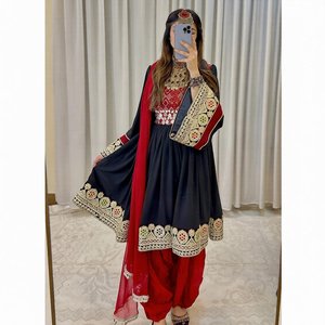 Vestidos de Novia de Calidad, Vestidos Tribales Afganos KUCHI Vibrantes y Resistentes para Mujer, Ropa Afgana Vibrante a Precio de Mayoreo - Product Image 3